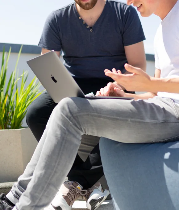 Fähigkeiten durch neue Tech-Herausforderungen bei HotelFriend erweitern